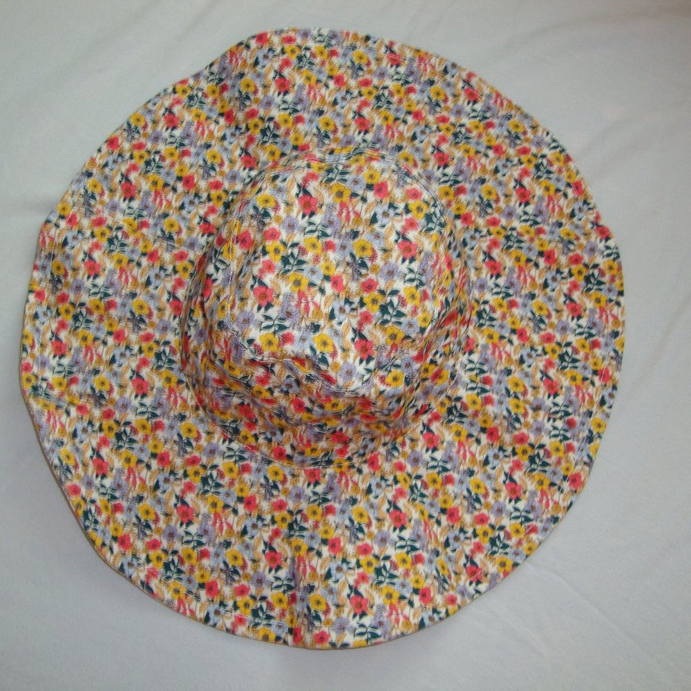 Summer Hat Multicolor Floral Brand new